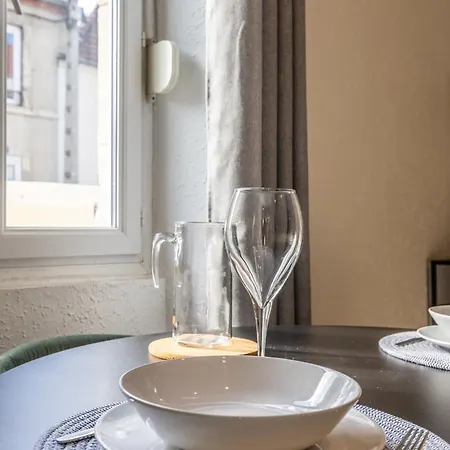 Cosy T2 Renove, Proche Centre-ville-fibre/netflix * 몽뤼꽁